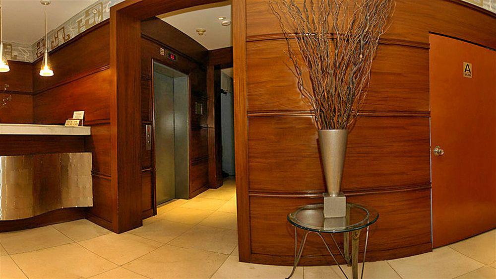 Moderne Hotel Нью-Йорк Экстерьер фото